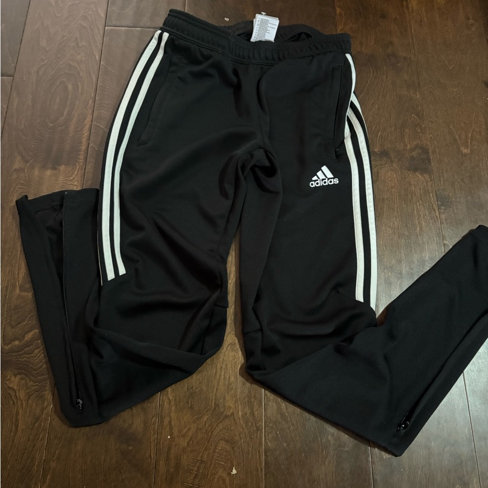 #067Adidas Black and White Sweatpants with Classic Stripes